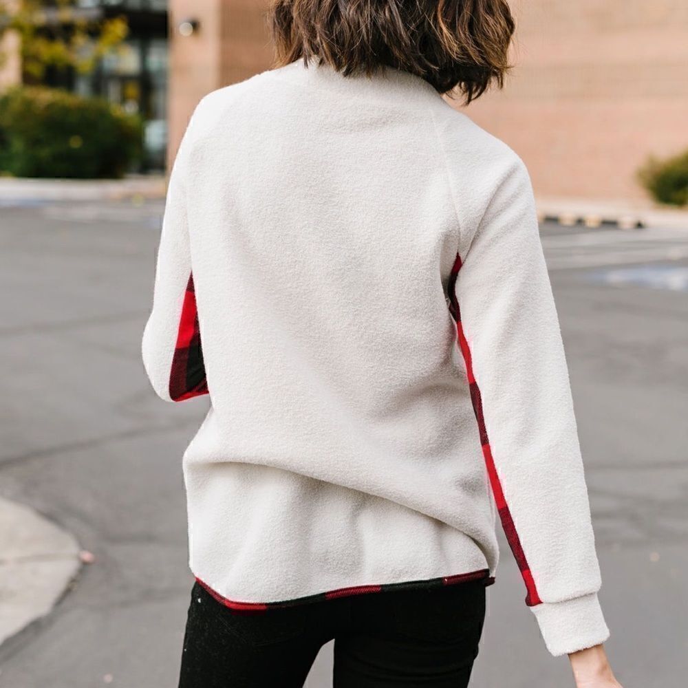Hailey & Co Plaid Button Snap Fleece Pullover Sweater - Picture 5 of 11